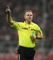 Fussball 1. Bundesliga : Schiri Peter Gagelmann
