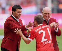 Fussball 1. Bundesliga Saison 16/17: FC Bayern Muenchen - SC Freiburg