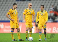 2. Fussball Bundesliga: Ken Reichel , Damir Vrancic , Nico Zimmermann (v. li., Eintracht Braunschweig)