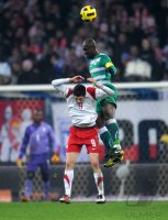 Fussball International:  Robert Lewandowski (li, Polen) gegen Didier ZOKORA (re, Elfenbeinkueste)