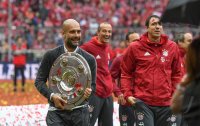 Fussball 1. Bundesliga Saison 15/16: Der FC Bayern feiert seine 26. Deutsche Meisterschaft