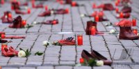 Internationalen Tag gegen Gewalt an Frauen:  Schuh-Aktion auf dem Tuebinger Marktplatz