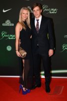 Fussball, 1. Bundesliga Saison 2012/2013: Clemens Fritz posiert mit Freundin Marie Hansen