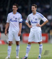 Fussball 1. Bundesliga 2012/2013: Julian Draxler (FC Schalke 04) und Christoph Moritz (FC Schalke 04)