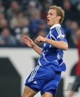 Fussball 1. Bundesliga: Schalke, LARSEN