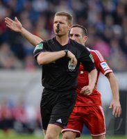 Fussball  1. Bundesliga  13/14: Schiedsrichter Tobias Welz