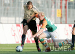 Fussball Ligapokal: Bayern - Bremen, Zweikampf