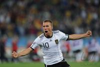 FUSSBALL WM 2010, VORRUNDE: JUBEL PODOLSKI (Deutschland)