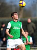 FUSSBALL, 3. LIGA, 30. Spieltag: Werder II, FELDHAHN am Ball