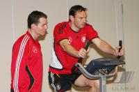 Fussball:  Leistungstests der deutschen Fussball Nationalmannschaft in Duesseldorf 24.04.2006