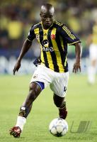 Fussball International: Istanbul, APPIAH Einzelaktion am Ball