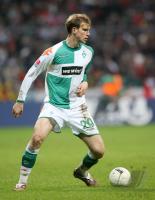 Fussball 1. Bundesliga: Werder, MERTESACKER Einzelaktion