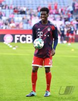 Fussball 1. Bundesliga Saison 17/18: FC Bayern Muenchen - SC Freiburg