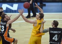 Basketball 1. Bundesliga 14/15 Hauptrunde:  Walter Tigers Tuebingen - ratiopharm Ulm
