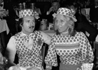 Fussball Beckenbauer (FC Bayern) verkleidet.