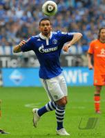 FUSSBALL, 1. BUNDESLIGA, 33. Spieltag: Schalke, EDU Einzelaktion
