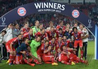 Fussball Supercup Finale 2013: JUBEL Supercupsieger FC Bayern Muenchen