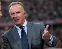 Fussball 1. Bundesliga Saison 2010/2011, FC Bayern Muenchen - VfL Wolfsburg