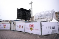 Fussball DFB Pokal Finale 24/25: Arminia Bielefeld - VfB Stuttgart, Public Viewing auf dem Schlossplatz