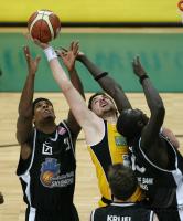 Bsaketball 1. Bundesliga Walter Tigers Tuebingen 65-60  Skyliners Frankfurt