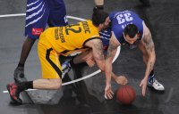 Basketball  1. Bundesliga  11/12: Walter Tigers Tuebingen - Eisbaeren Bremerhaven