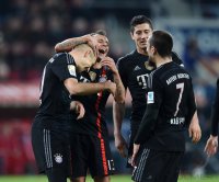 Fussball 1. Bundesliga Saison 14/15: JUBEL FC Bayern Muenchen