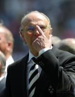 1. FUSSBALL BUNDESLIGA: Praesident Rolf Koenigs (Gladbach)