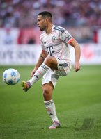 Fussball 1. Bundesliga 24/25: FC Bayern Muenchen - Borussia Moenchengladbach