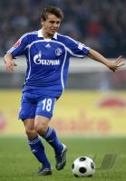 Fussball 1. Bundesliga: Schalke, RAFINHA Einzelaktion