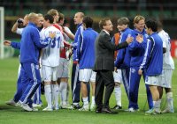 FUSSBALL CHL  Saison 10/11:  Julian Draxler, Trainer Ralf Rangnick, Jose Manuel Jurado (v. li., FC Schalke 04)