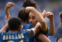 FUSSBALL SERIE A: Jubel Gargano und Rodrigo Palacio  (v. li., Inter Mailand)