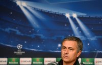 FUSSBALL INTERNATIONAL  CHL ACHTELFINALE 12/13: Trainer Jose Mourinho (Real Madrid)
