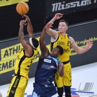 Basketball 2. Liga 21/22 Playoff Viertelfinale: Tigers Tuebingen - Eisbaeren Bremerhaven