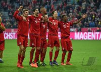 Fussball 1. Bundesliga Saison 15/16: FC Bayern Muenchen - Borussia Dortmund