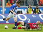 Fussball 1. Bundesliga: Leverkusen - Berlin, Zweikampf