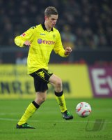 Fussball: 1. Bundesliga Saison 2010/2011: Borussia Dortmund, BENDER am Ball