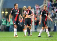 Fussball 1. Bundesliga : Michael Ballack, Simon Rolfes, Lars Bender (v. li., Bayer 04 Leverkusen)