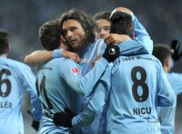 Fussball 2. Bundesliga:  Jubel nach dem Tor zum 2:0 Benjamin Lauth, Djordje Rakic, Maximilian Nicu  (v. li., 1860 Muenchen)