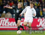 Fussball 2. Bundesliga: Aachen - Reutlingen, Zweikampf
