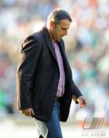 FUSSBALL, 1. BUNDESLIGA, SV Werder Bremen, ALLOFS enttaeuscht