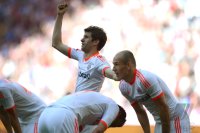 Fussball 1. Bundesliga, Saison 2011/2012:  Thomas Mueller (li.) mit Arjen Robben (FC Bayern Muenchen)