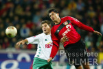 Fussball 1. Bundesliga: Leverkusen - Bremen, Zweikampf