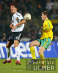 Fussball - EM-Qualifikation: Deutschland - Litauen, Zweikampf