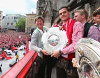 Fussball 1. Bundesliga  Meisterfeier FC Bayern Muenchen 14/15