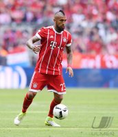 Fussball 1. Bundesliga Saison 16/17: FC Bayern Muenchen - SC Freiburg