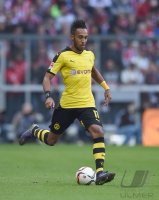 Fussball 1. Bundesliga Saison 15/16: FC Bayern Muenchen - Borussia Dortmund