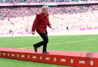 Fussball 1. Bundesliga Saison 15/16: FC Bayern Muenchen - Hannover 96