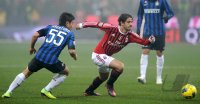 FUSSBALL International SERIE A 2011/2012: Yuto Nagatomo (li, Inter Mailand) gegen Pato (AC Mailand)