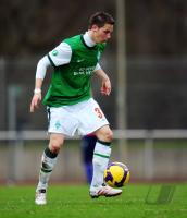 FUSSBALL, 3. LIGA, 30. Spieltag: Werder II, ARTMANN am Ball