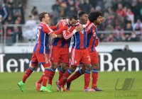 Fussball 1. Bundesliga Saison 14/15: JUBEL FC Bayern Muenchen